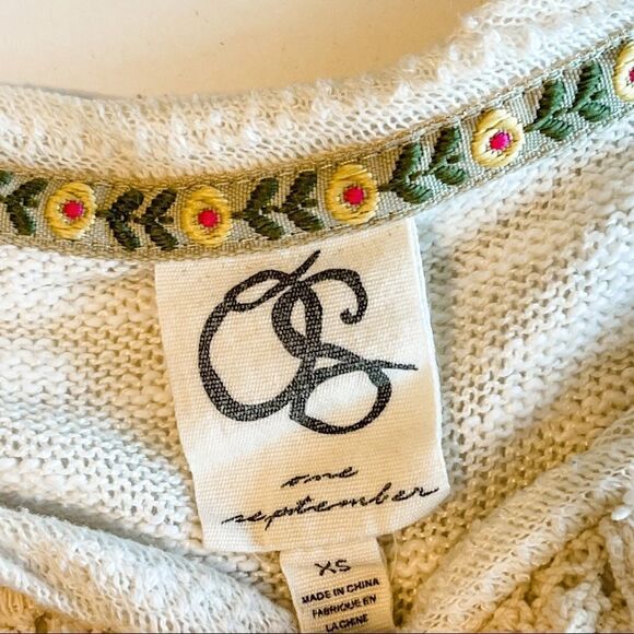 🍋 One September • Long Sleeve Ivory Lace Top - Picture 6 of 8